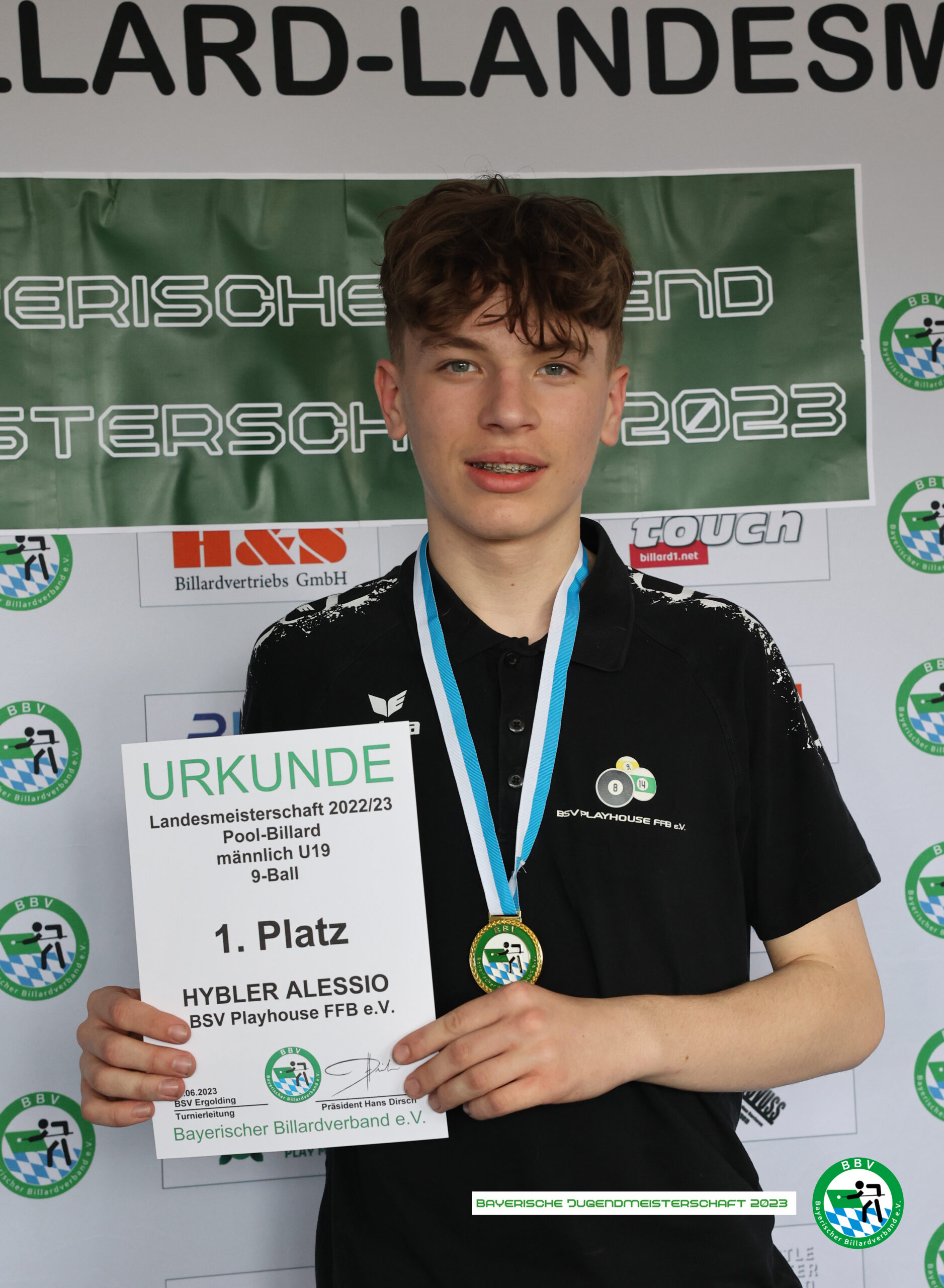 Read more about the article Bayerische Jugendmeisterschaft in Ergolding und Pfaffenhofen – 9-Ball